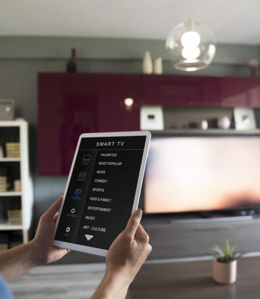 close-up-tablet-with-smart-tv-control